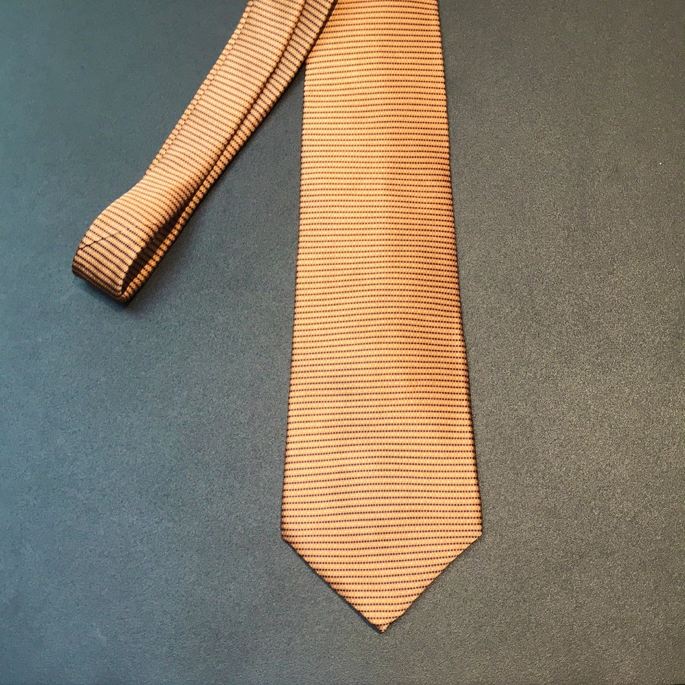 NWOT Perry Ellis, 100% silk tie, luminescent gold, with tiny navy dot pattern